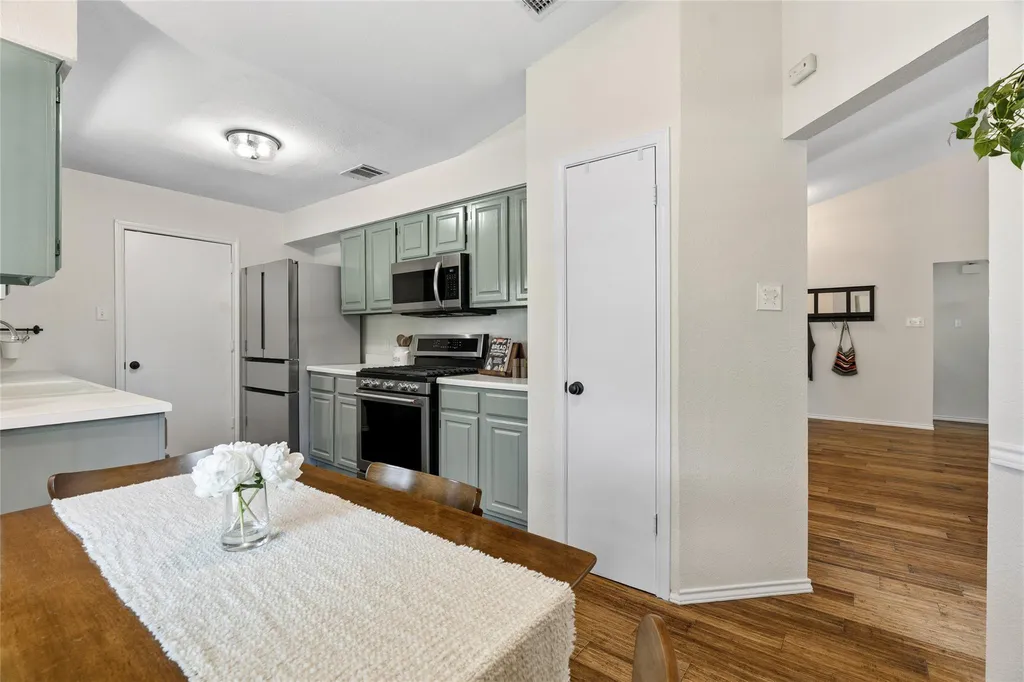 12906 Adak Cove Austin TX 78729