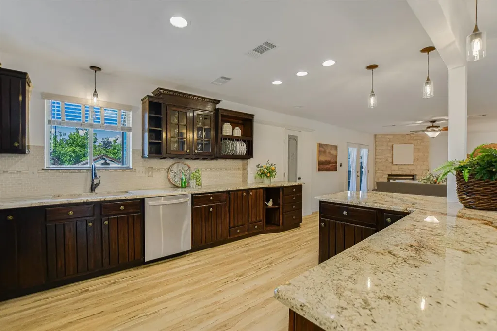 131 High Gabriel Drive Leander TX 78641