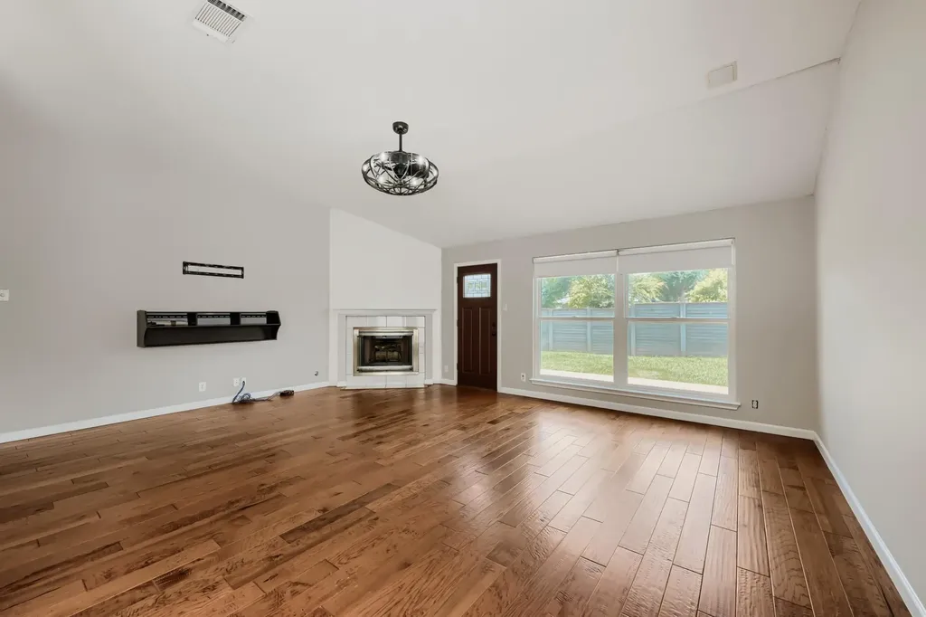 8221 Manx Drive Round Rock TX 78681
