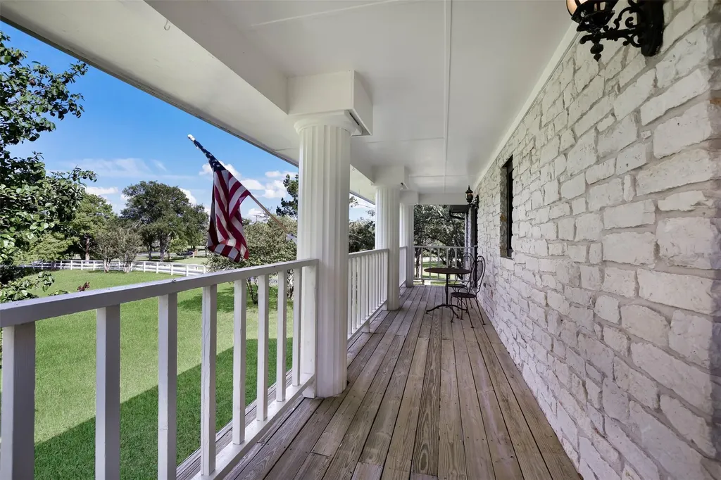 2204 Walsh Drive Round Rock TX 78681
