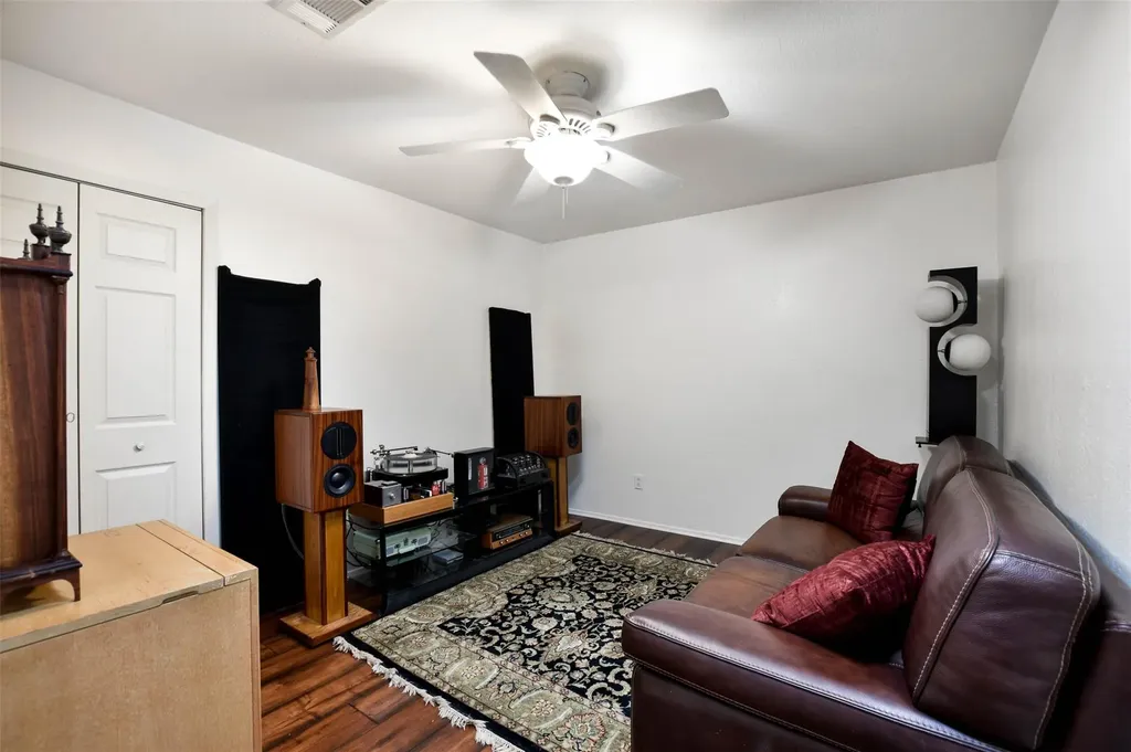 2204 Walsh Drive Round Rock TX 78681