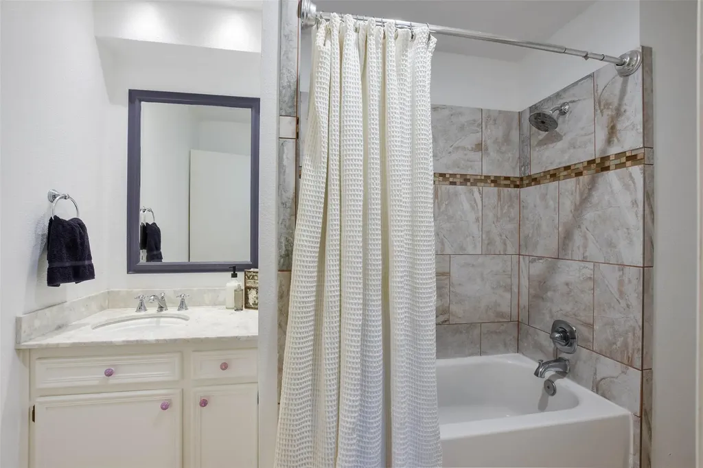2204 Walsh Drive Round Rock TX 78681