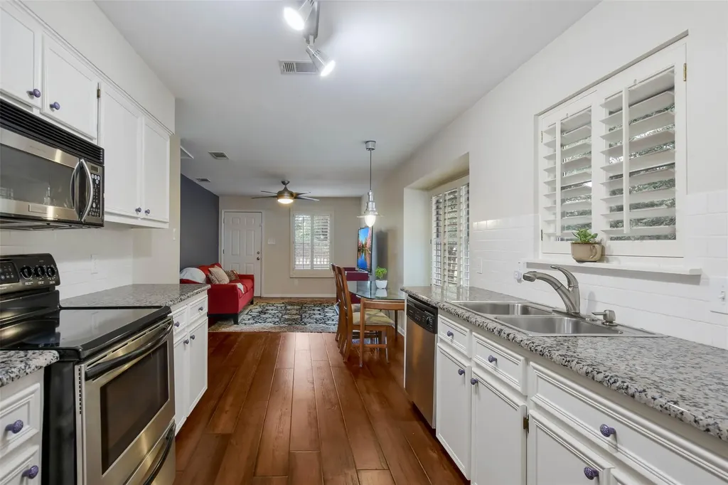 2204 Walsh Drive Round Rock TX 78681