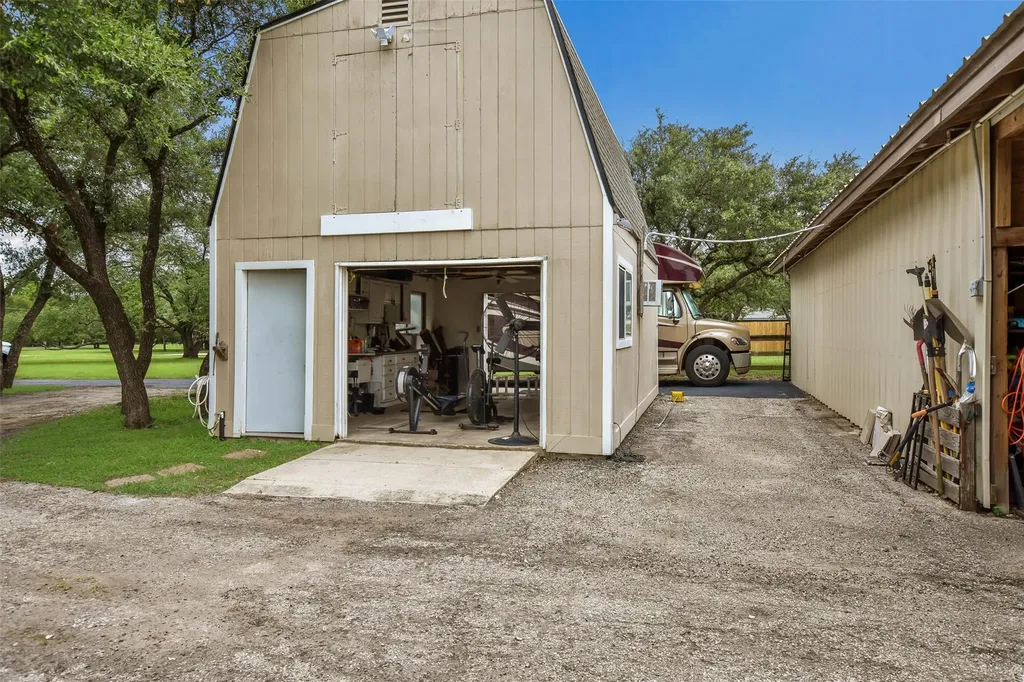 2204 Walsh Drive Round Rock TX 78681