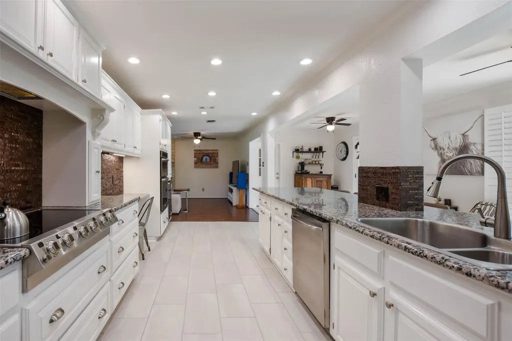 2204 Walsh Drive Round Rock TX 78681