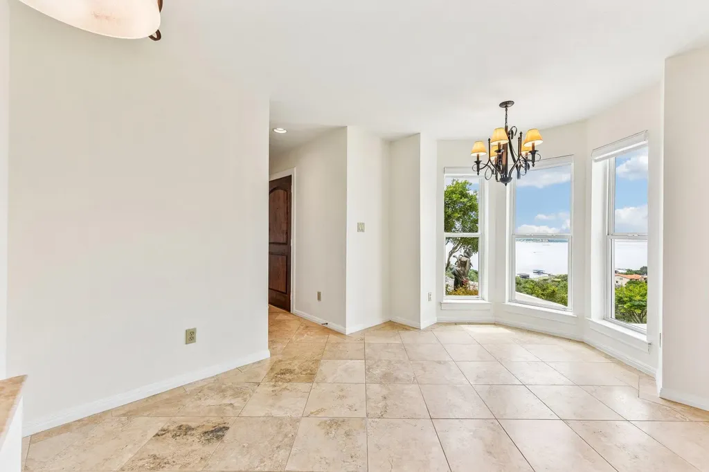 14004 Skyline Drive Austin TX 78732