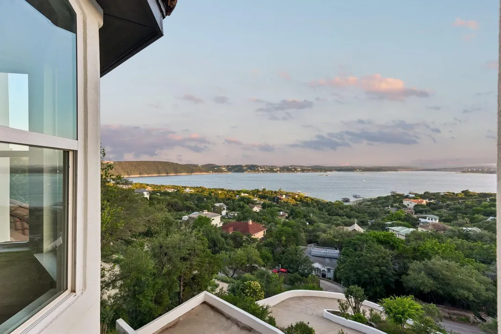 14004 Skyline Drive Austin TX 78732