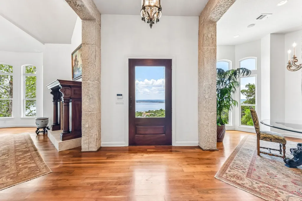 14004 Skyline Drive Austin TX 78732
