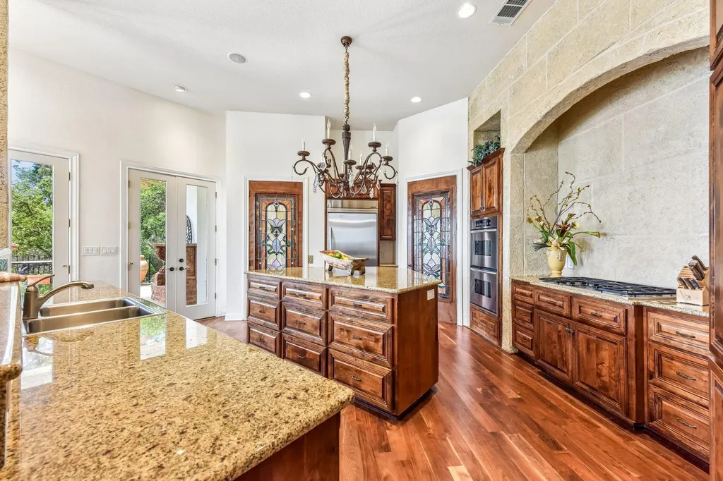 14004 Skyline Drive Austin TX 78732
