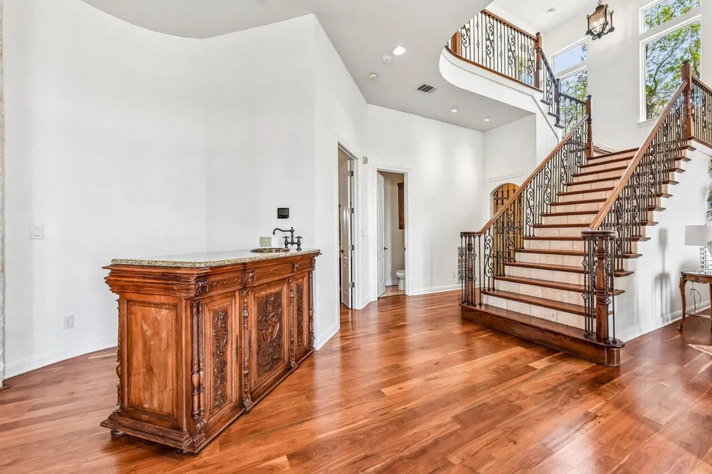 14004 Skyline Drive Austin TX 78732