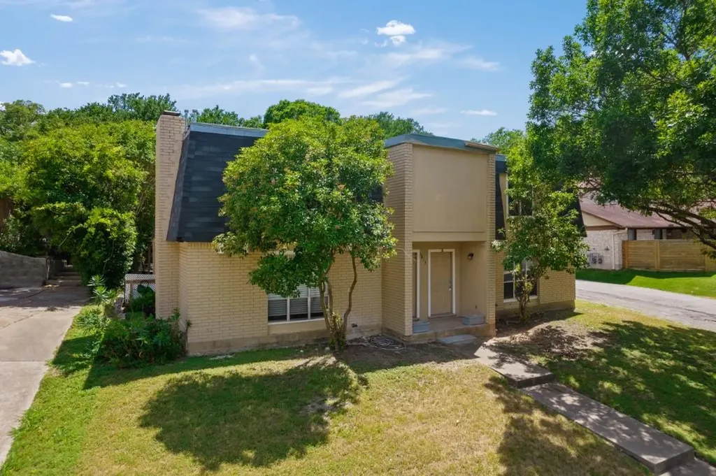 1813 Woodland Avenue Austin TX 78741
