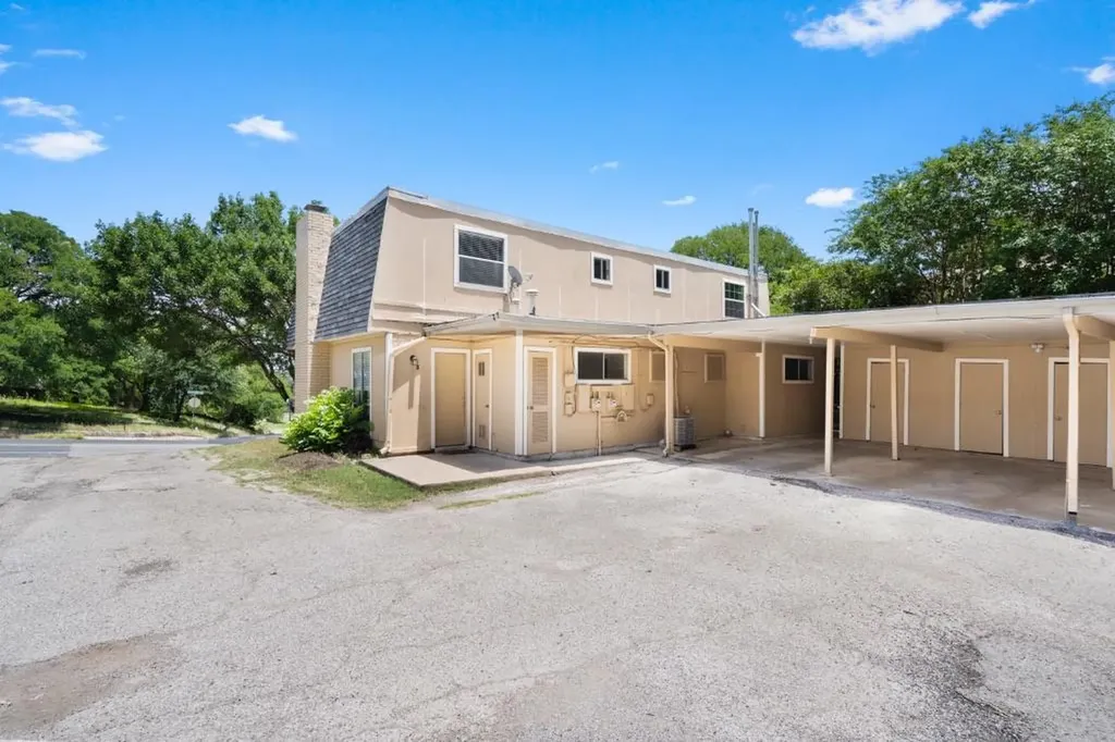 1813 Woodland Avenue Austin TX 78741