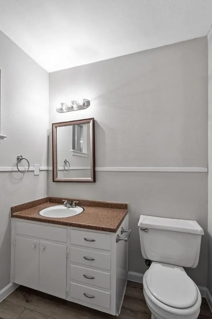 1813 Woodland Avenue Austin TX 78741
