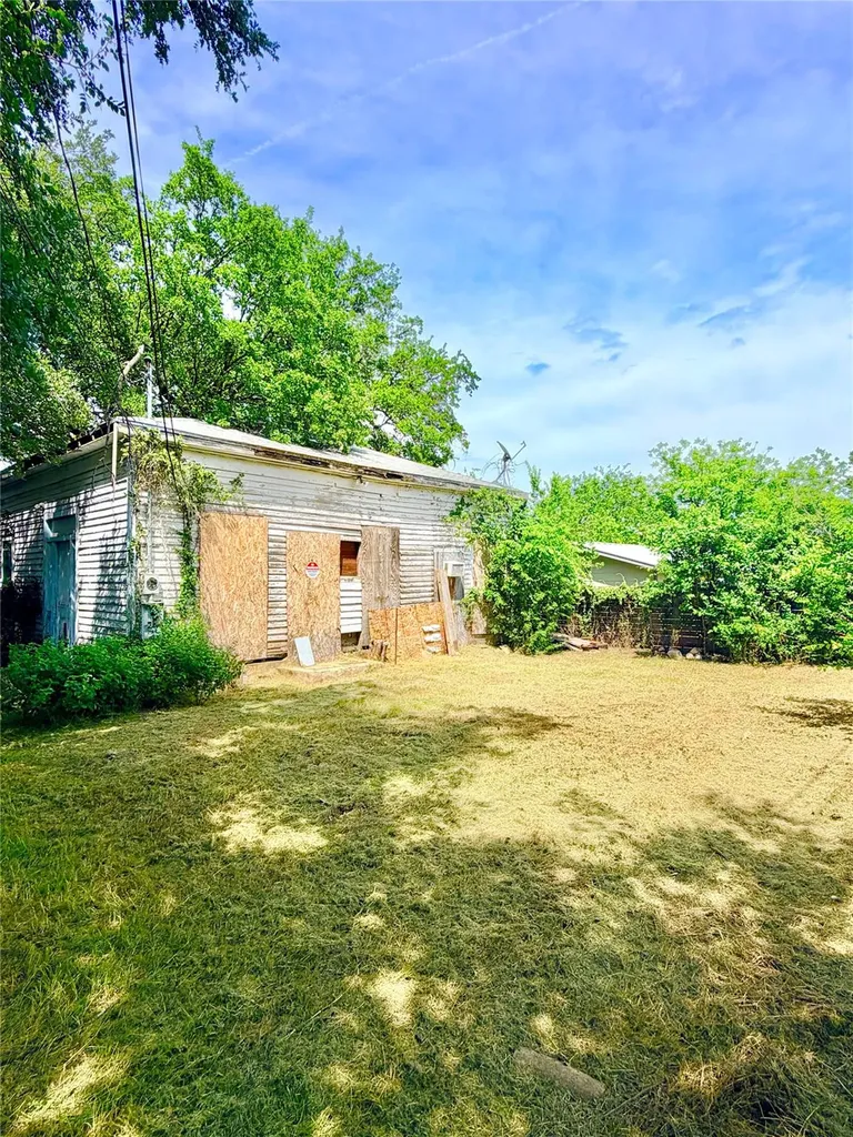 1181 Oakgrove Avenue Austin TX 78702