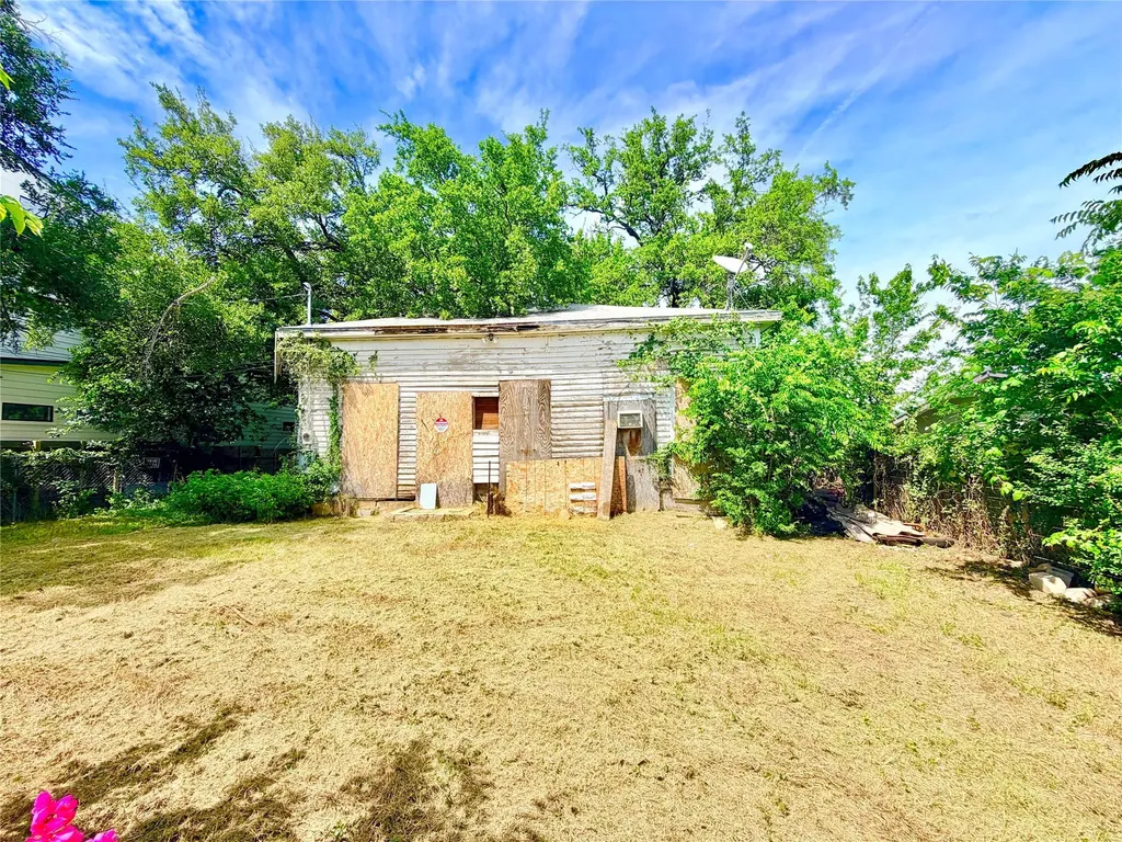 1181 Oakgrove Avenue Austin TX 78702