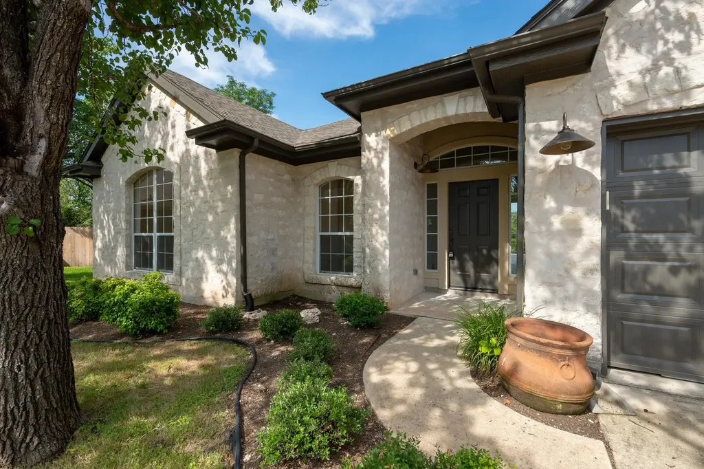 2504 Sonoma Cove Austin TX 78738