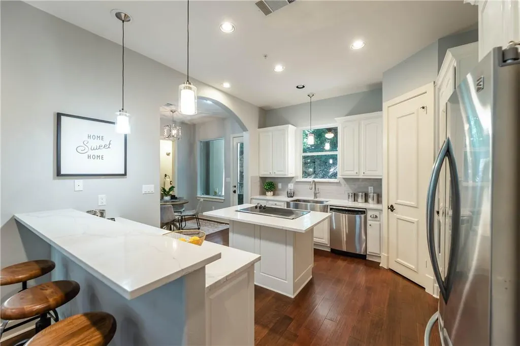 1529 Barton Springs Road Austin TX 78704