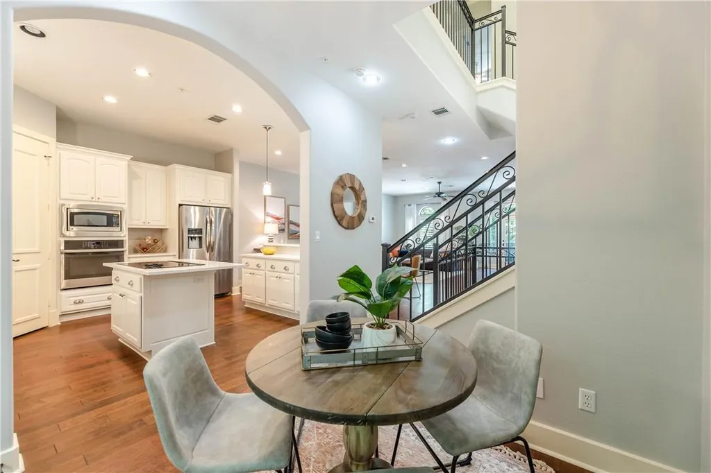 1529 Barton Springs Road Austin TX 78704