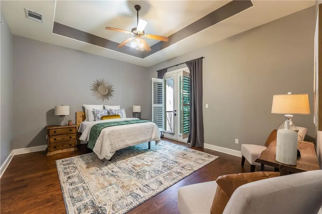 1529 Barton Springs Road Austin TX 78704