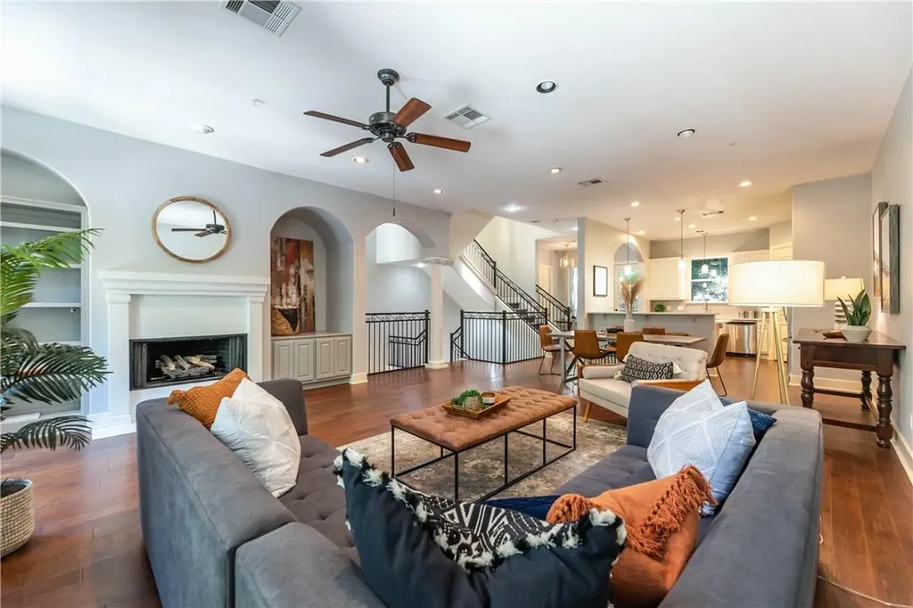 1529 Barton Springs Road Austin TX 78704