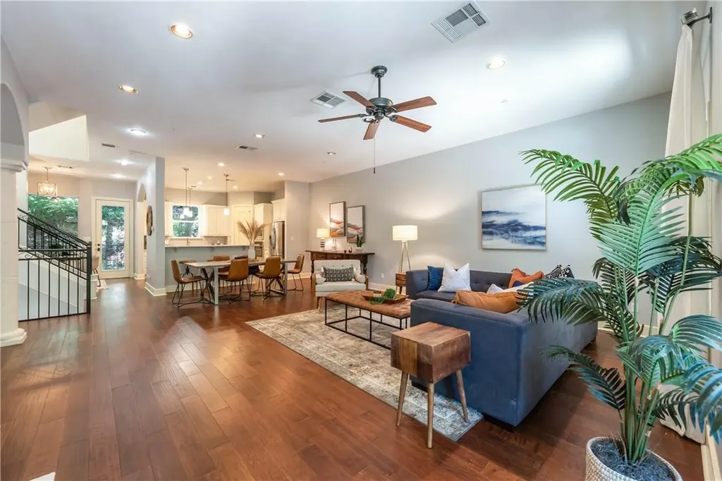 1529 Barton Springs Road Austin TX 78704
