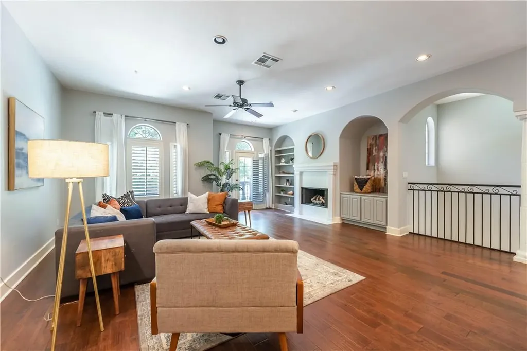1529 Barton Springs Road Austin TX 78704