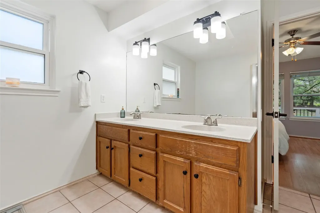 7501 Lakewood Drive Austin TX 78750