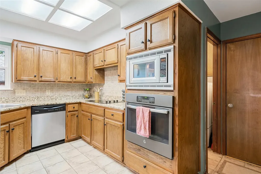 7501 Lakewood Drive Austin TX 78750