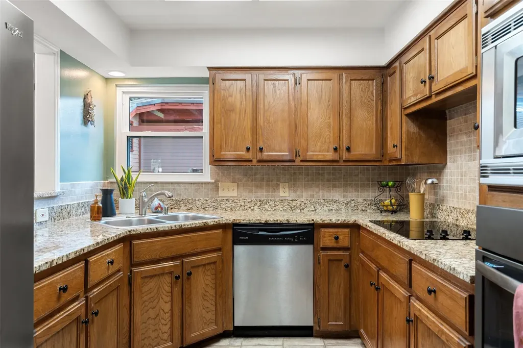7501 Lakewood Drive Austin TX 78750