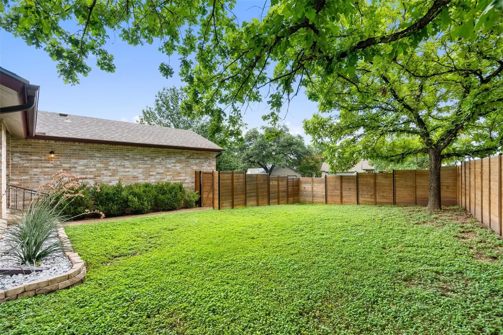 7501 Lakewood Drive Austin TX 78750