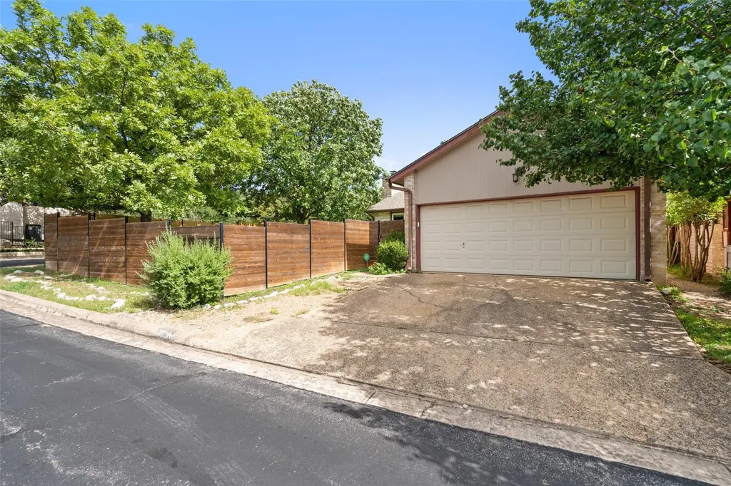 7501 Lakewood Drive Austin TX 78750