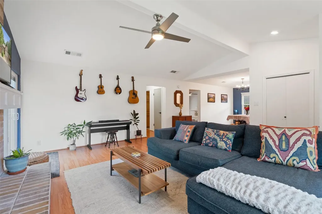 7501 Lakewood Drive Austin TX 78750