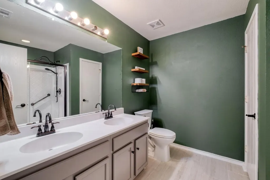 4302 Kings Canyon Drive Taylor TX 76574