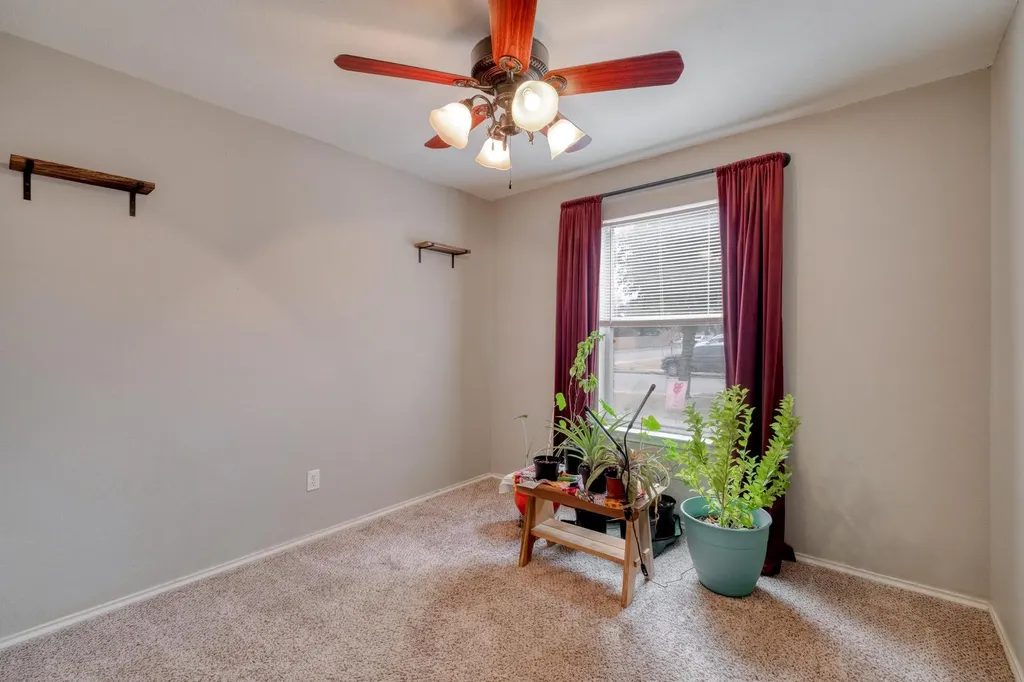 4302 Kings Canyon Drive Taylor TX 76574
