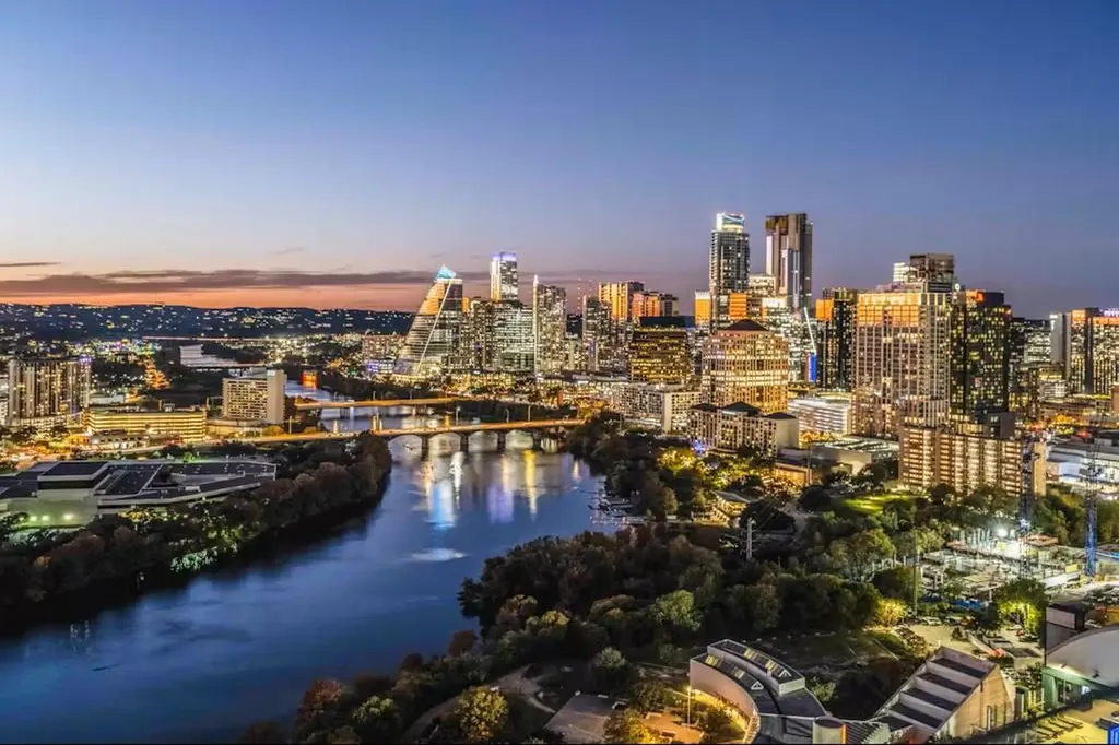 48 East Avenue Austin TX 78701