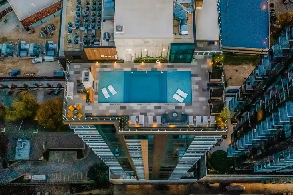 48 East Avenue Austin TX 78701