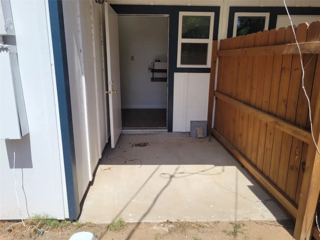 205 2nd Avenue Smithville TX 78957