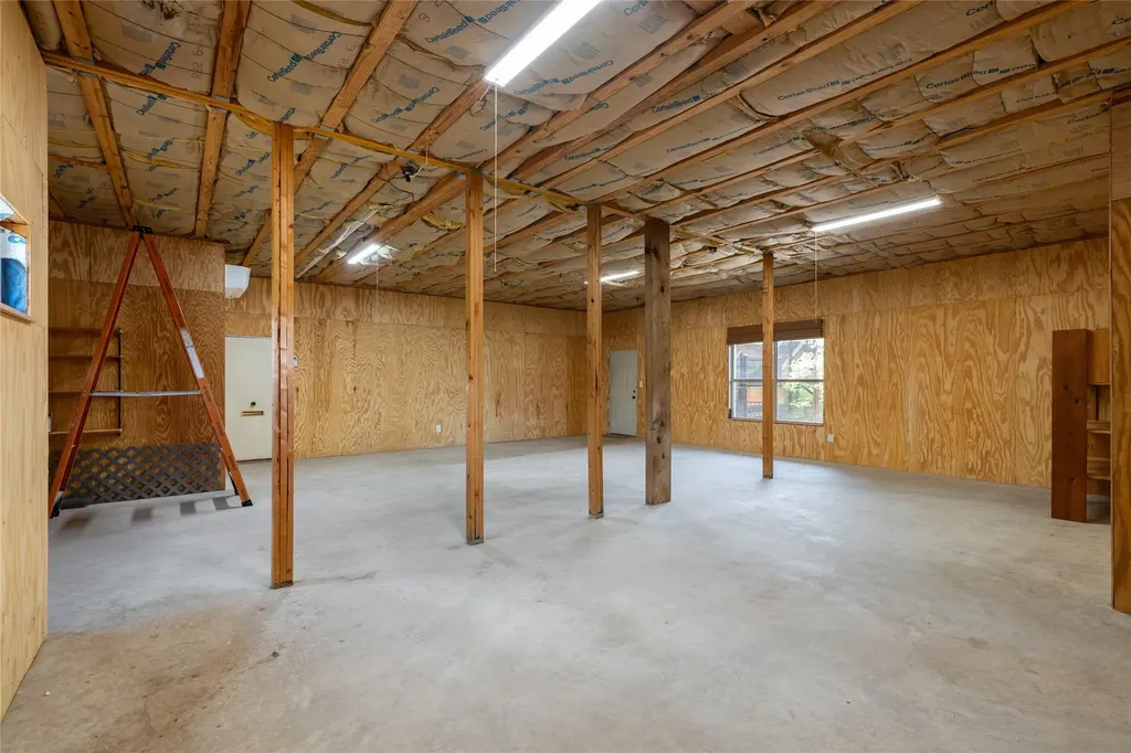 19627 Tyler Trail Jonestown TX 78645