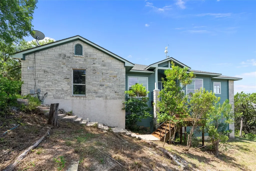 19627 Tyler Trail Jonestown TX 78645