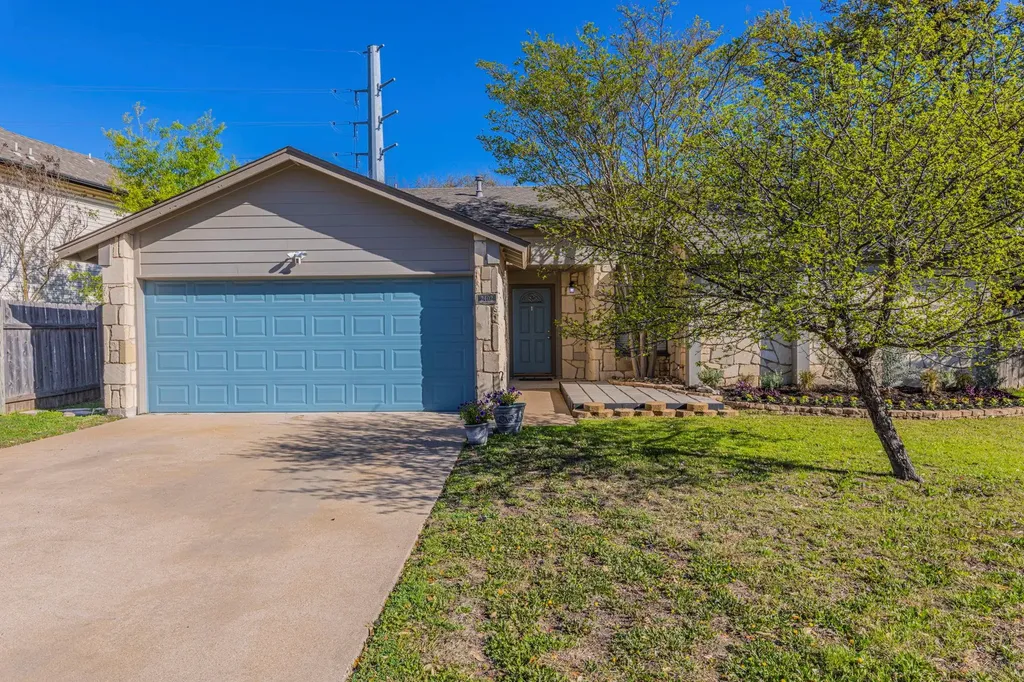 2402 Susan Lane Leander TX 78641