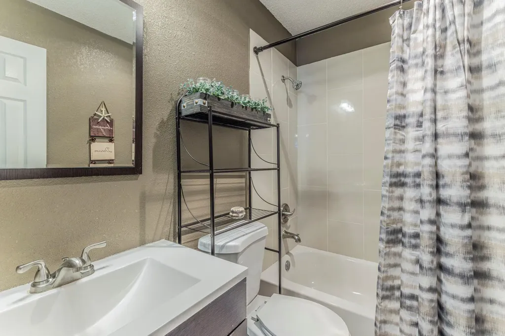 2402 Susan Lane Leander TX 78641