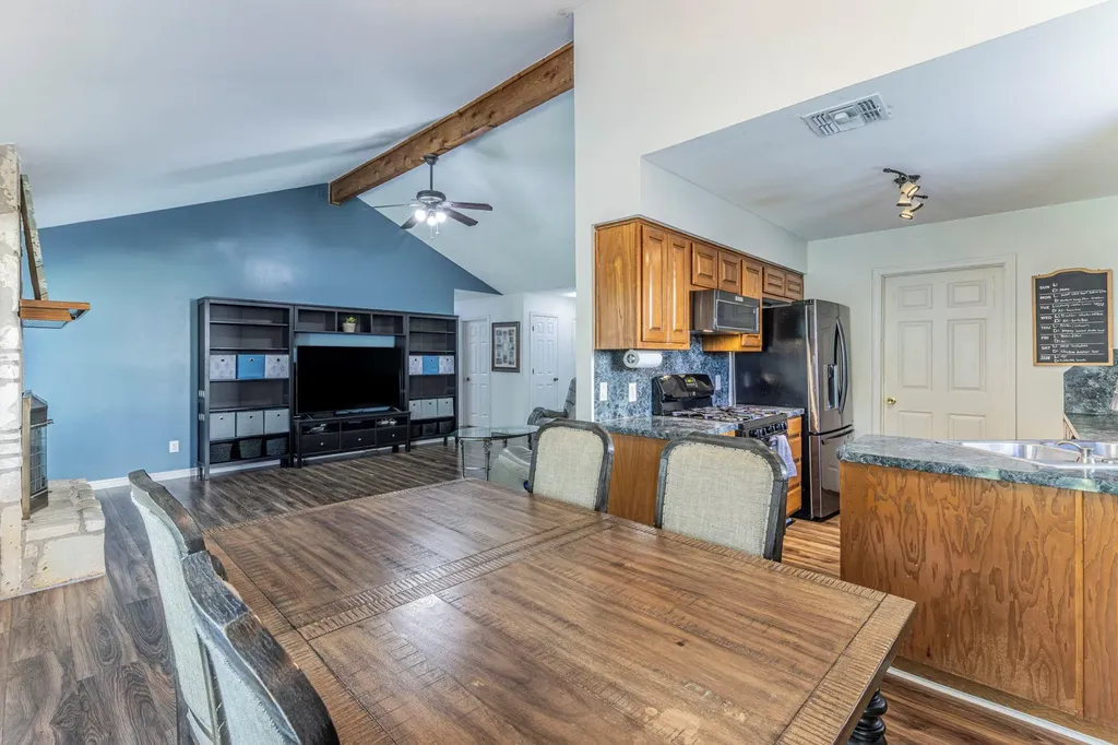 2402 Susan Lane Leander TX 78641