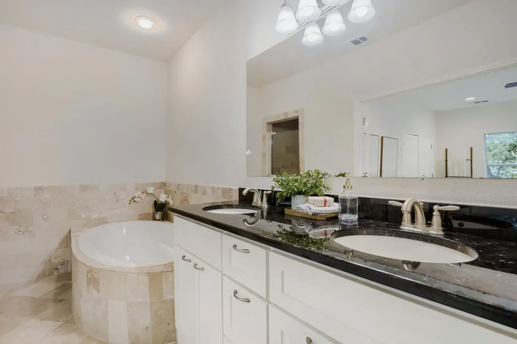 2109 Newfield Lane Austin TX 78703
