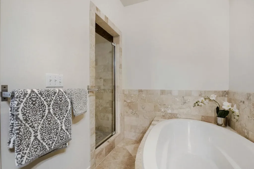 2109 Newfield Lane Austin TX 78703