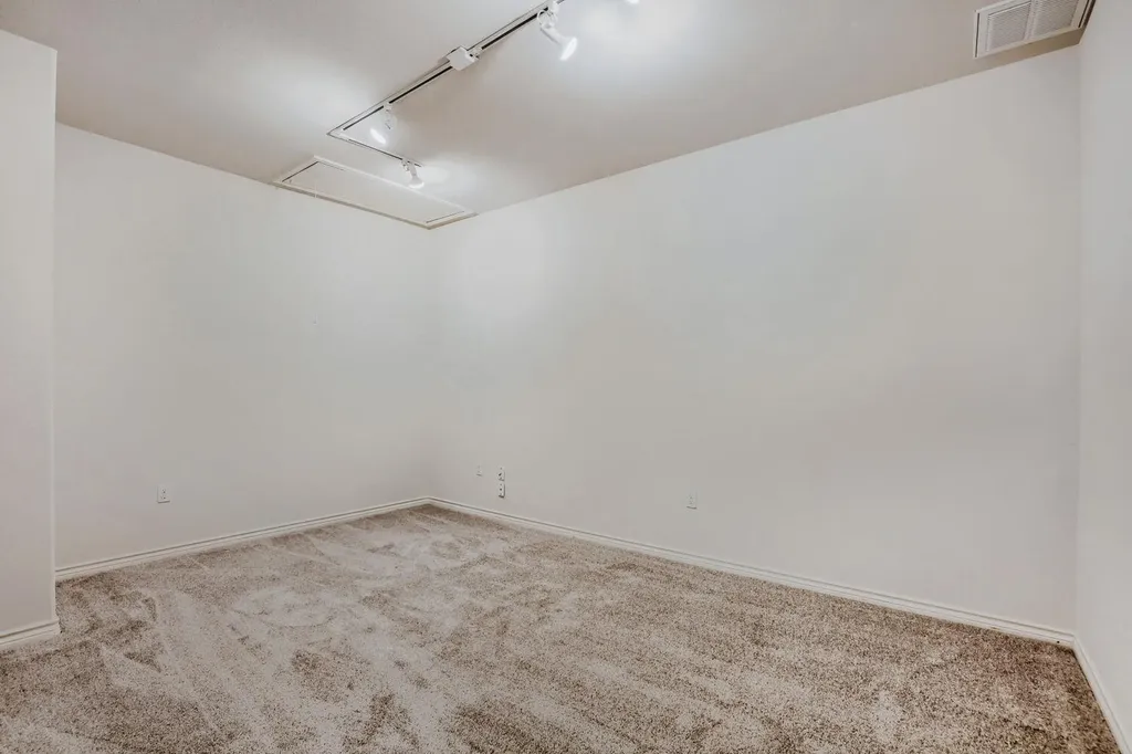 2109 Newfield Lane Austin TX 78703