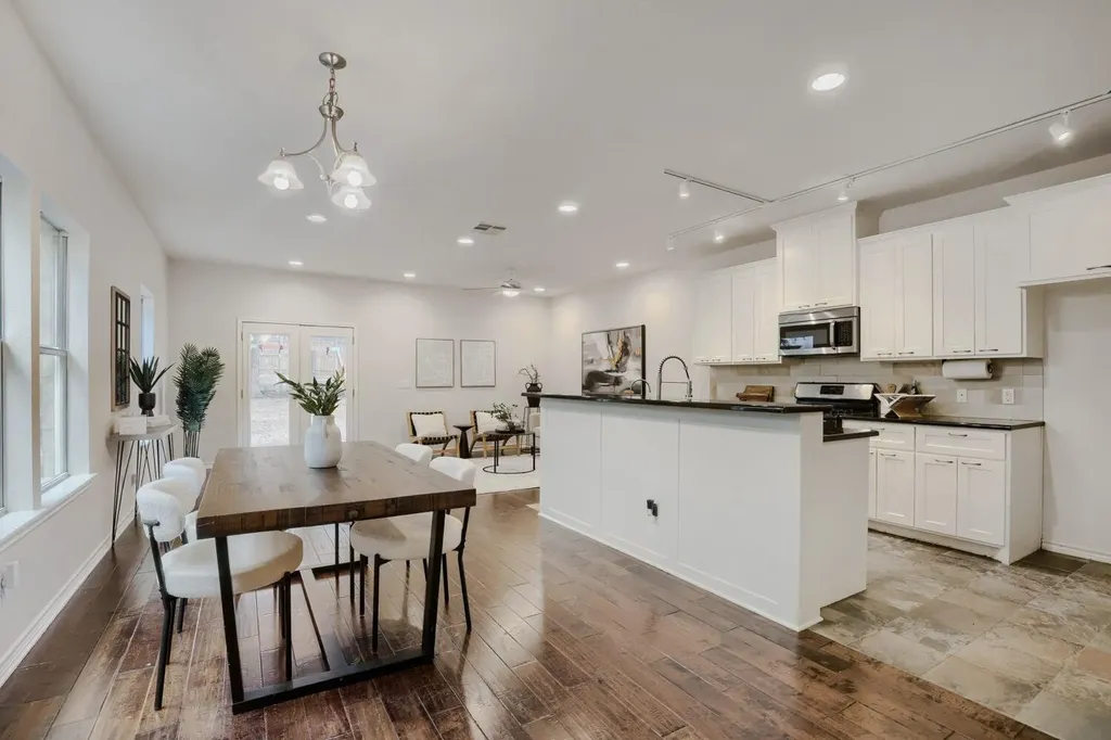 2109 Newfield Lane Austin TX 78703