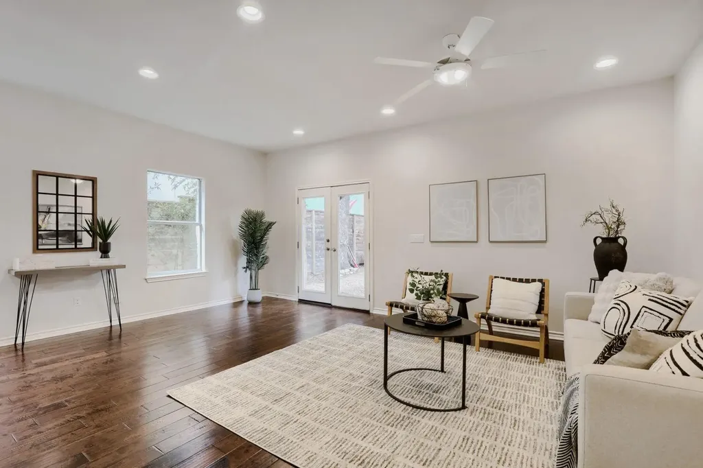 2109 Newfield Lane Austin TX 78703