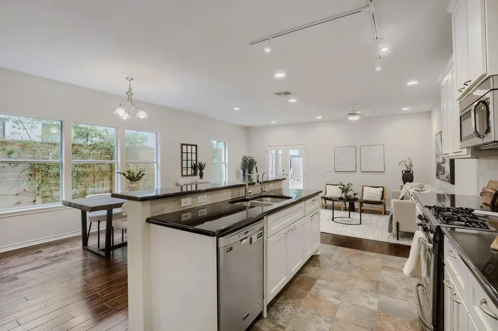 2109 Newfield Lane Austin TX 78703