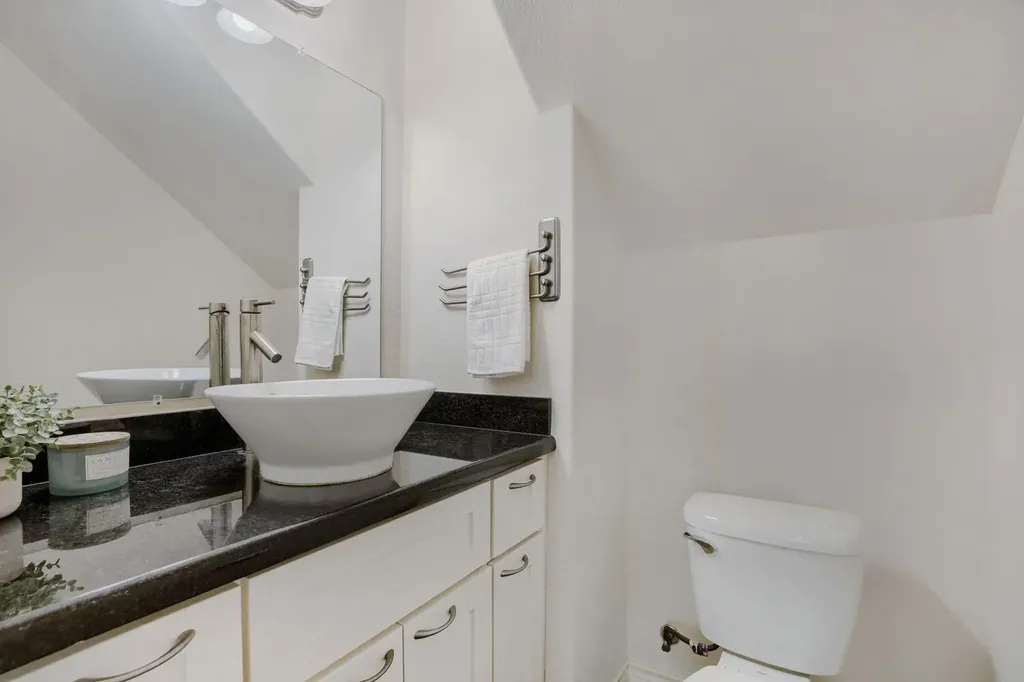 2109 Newfield Lane Austin TX 78703