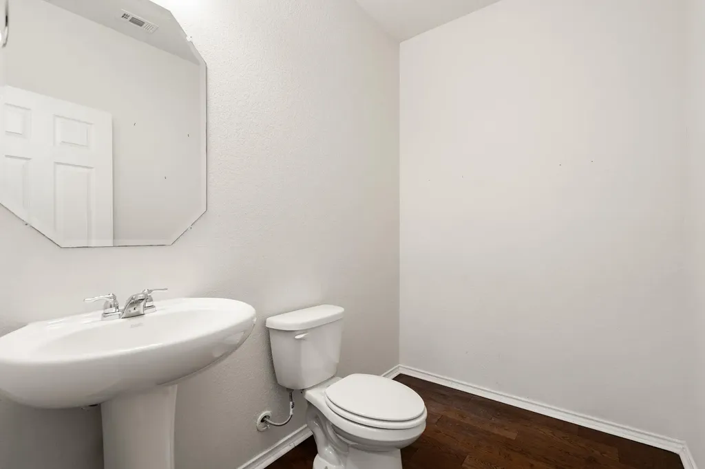 11708 Roscommon Trail Austin TX 78754